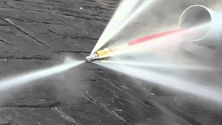 Hydro Jetting Nozzle Spraying High Pressure Water Inside Pipe